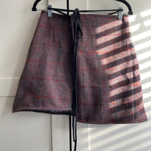 Load image into Gallery viewer, Size S Wrap Skirt