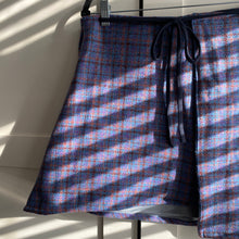 Load image into Gallery viewer, Size S Wrap Skirt