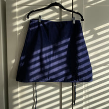 Load image into Gallery viewer, Size S Wrap Skirt
