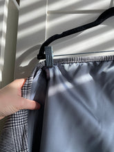 Load image into Gallery viewer, Size M Wrap Skirt