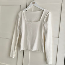 Load image into Gallery viewer, Square Neck Long Sleeve Bamboo Top