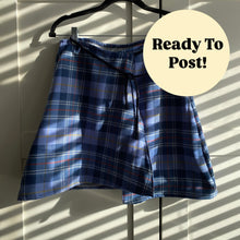 Load image into Gallery viewer, Size XS Wrap Skirt
