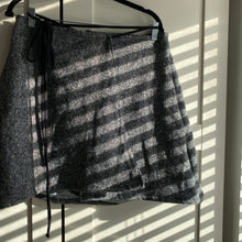 Load image into Gallery viewer, Size L Wrap Skirt