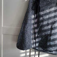 Load image into Gallery viewer, Size L Wrap Skirt