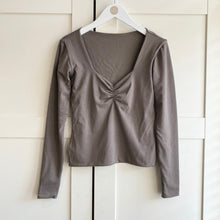 Load image into Gallery viewer, Ruched Bust Long Sleeve Bamboo Top

