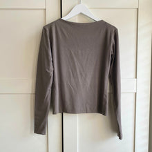 Load image into Gallery viewer, Ruched Bust Long Sleeve Bamboo Top
